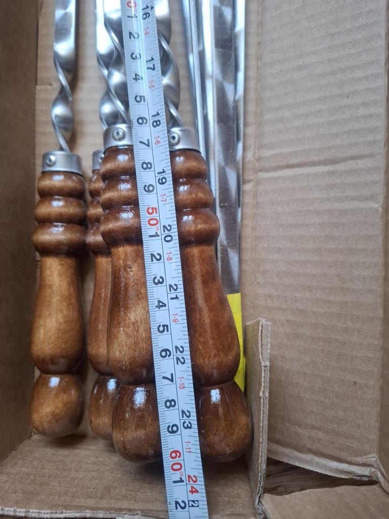 Продам шампура  10 штук ,длина - 60 см,ширина - 1,2см , толщина -  0,3
