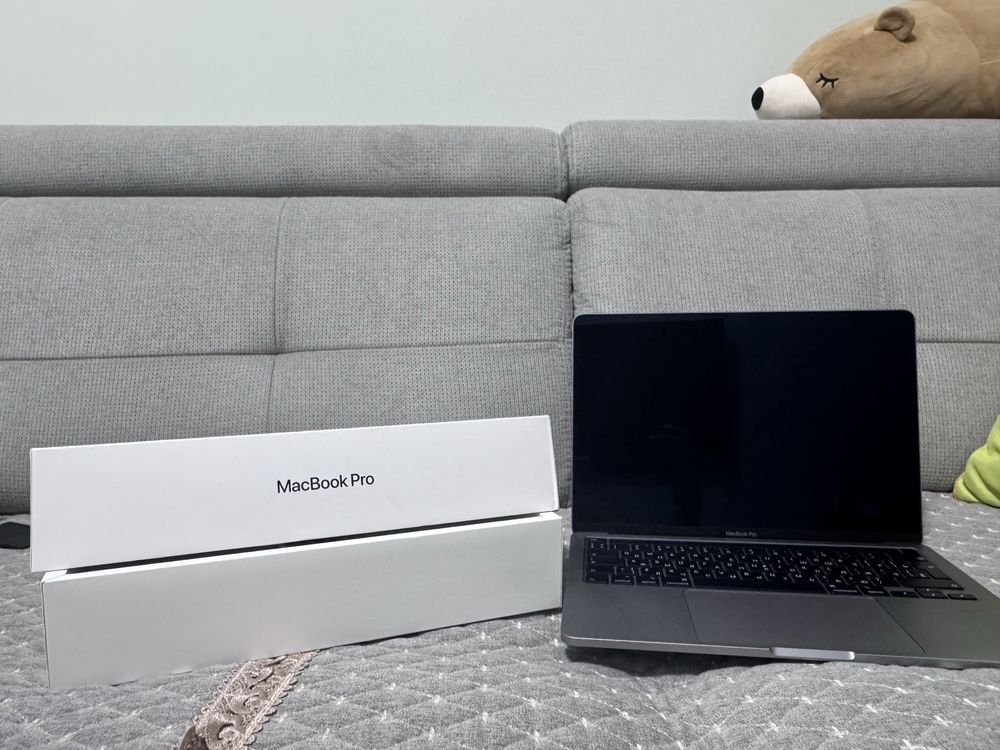 MacBook Pro 13’’, Intel Core i5, 8гб ОЗУ, 256гб SSD
