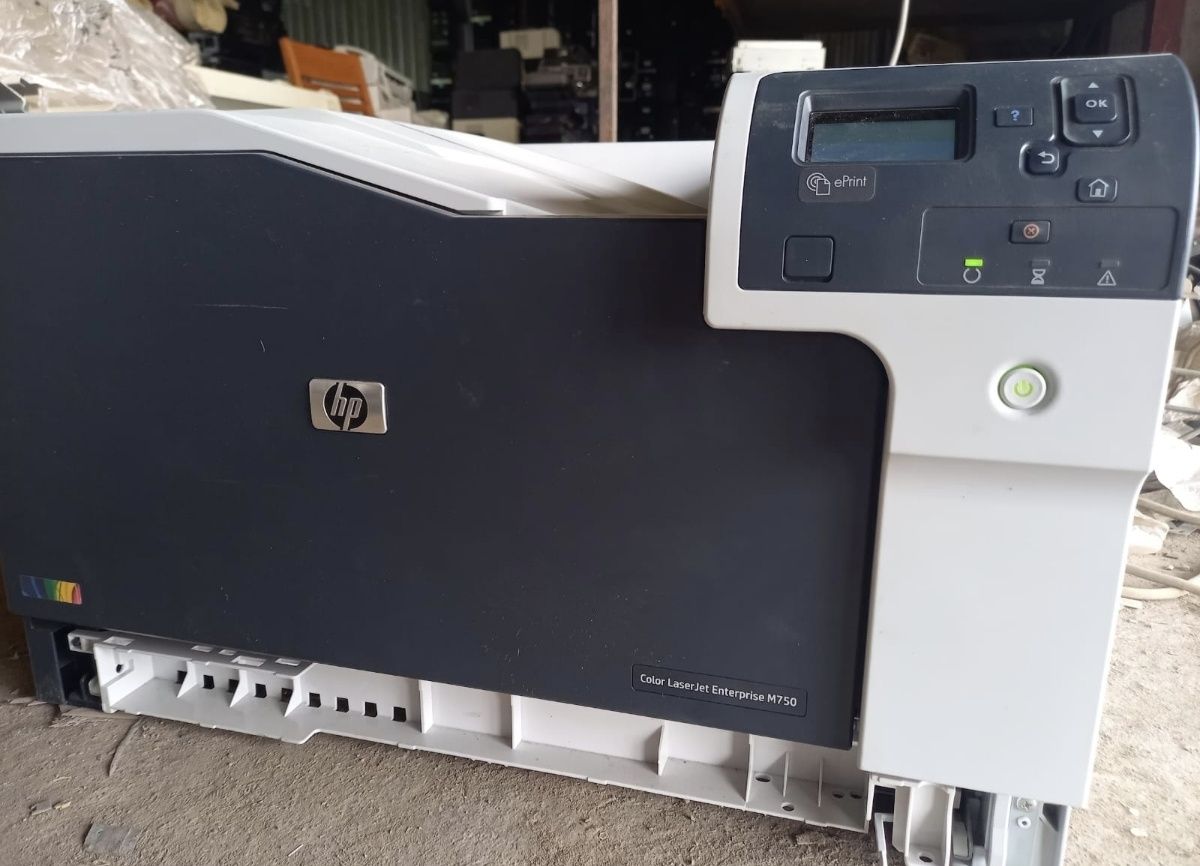 HP Color LaserJet Enterprise M750 Цветной принтер
