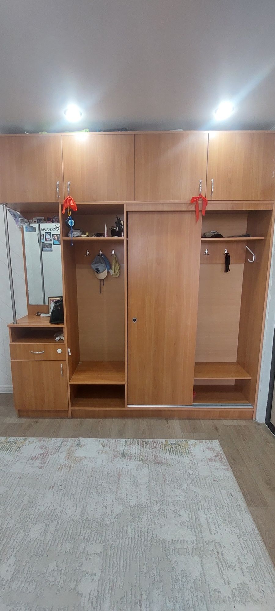 Продам срочно прихожую