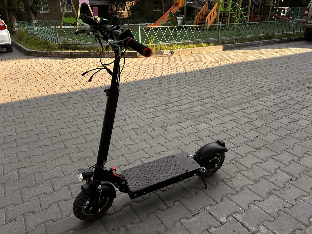 Продам электро самокат
