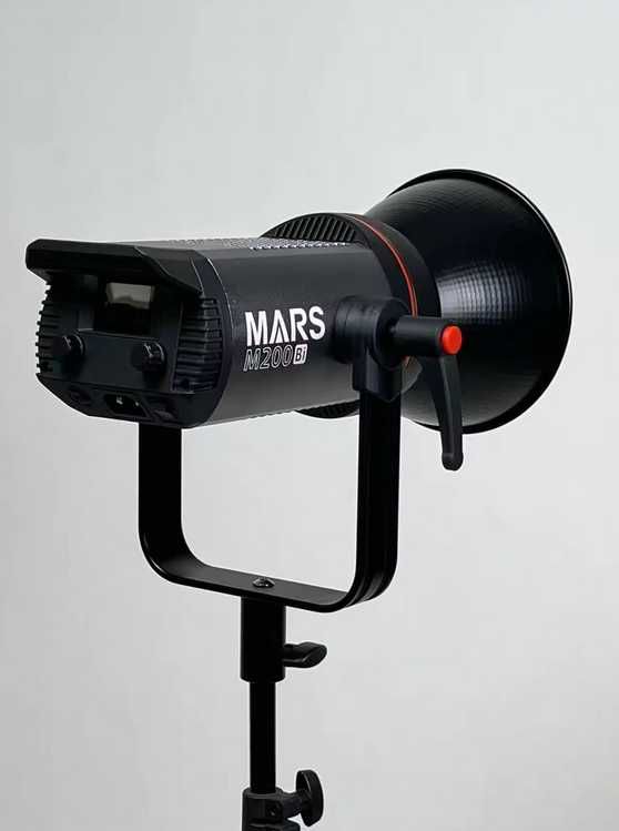 Студийный постоянный свет TRIOPO MARS  M60Bi/M150Bi/M200Bi/M300Bi