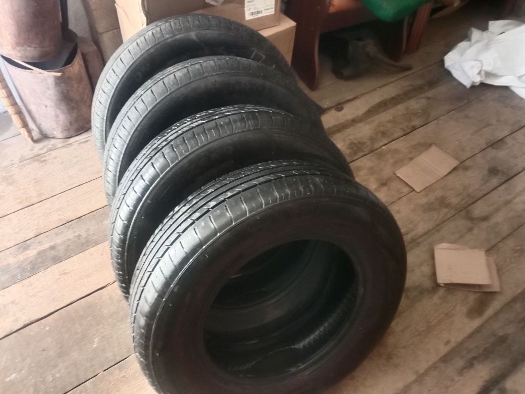 Колеса(резина) R 14 сто восемьдесят пять на семдесять резина R 15 на60