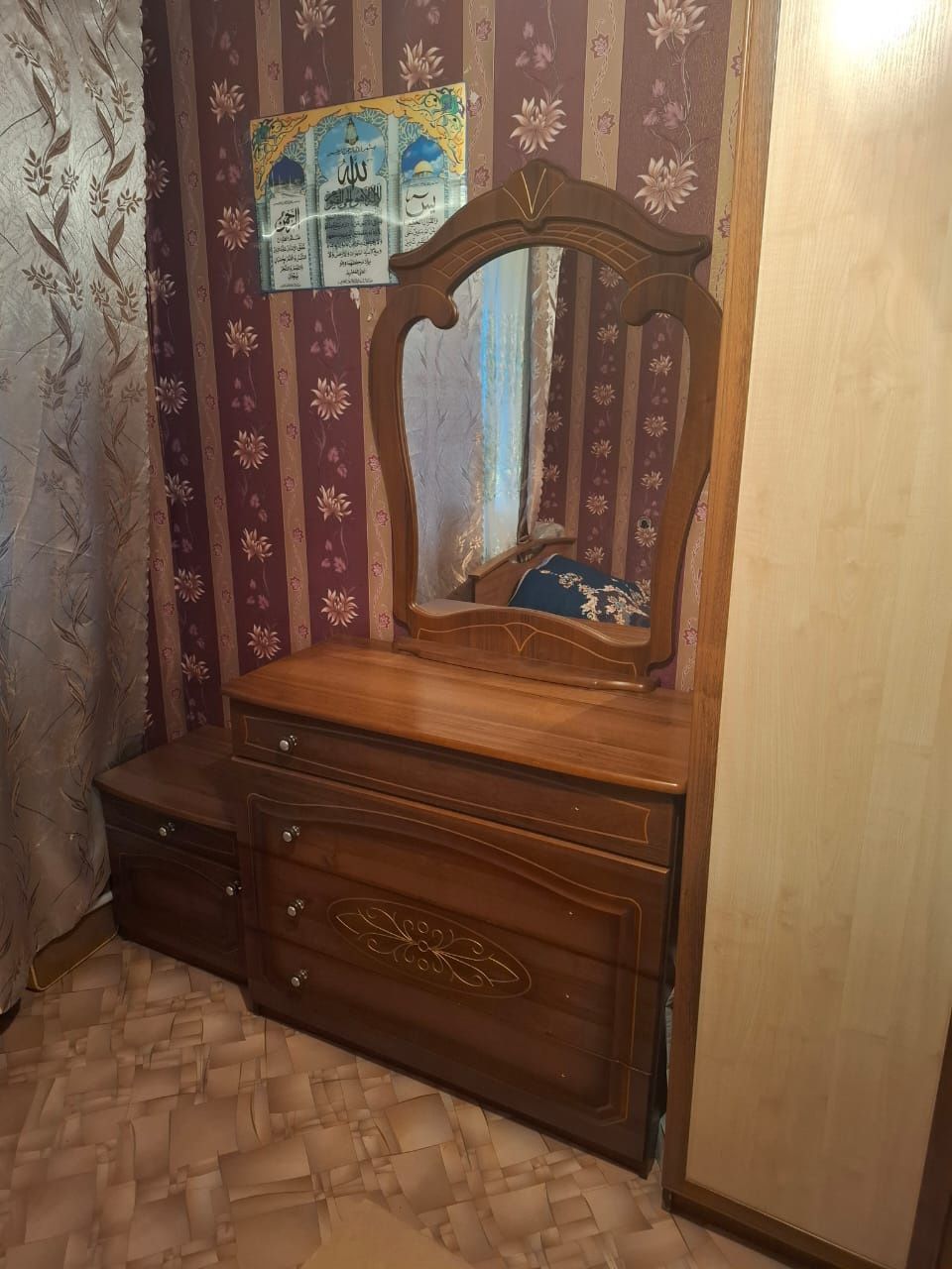 Продаю кровать с матрасом