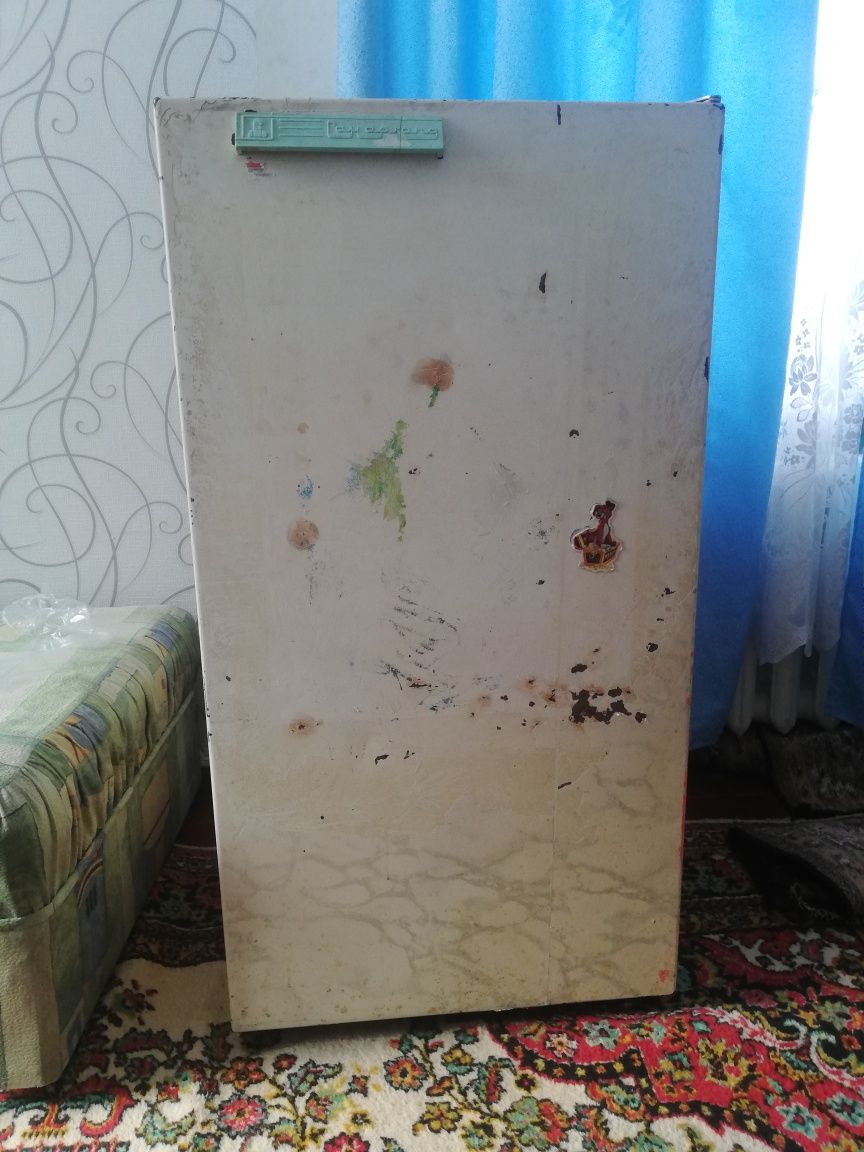 Продам холодильник