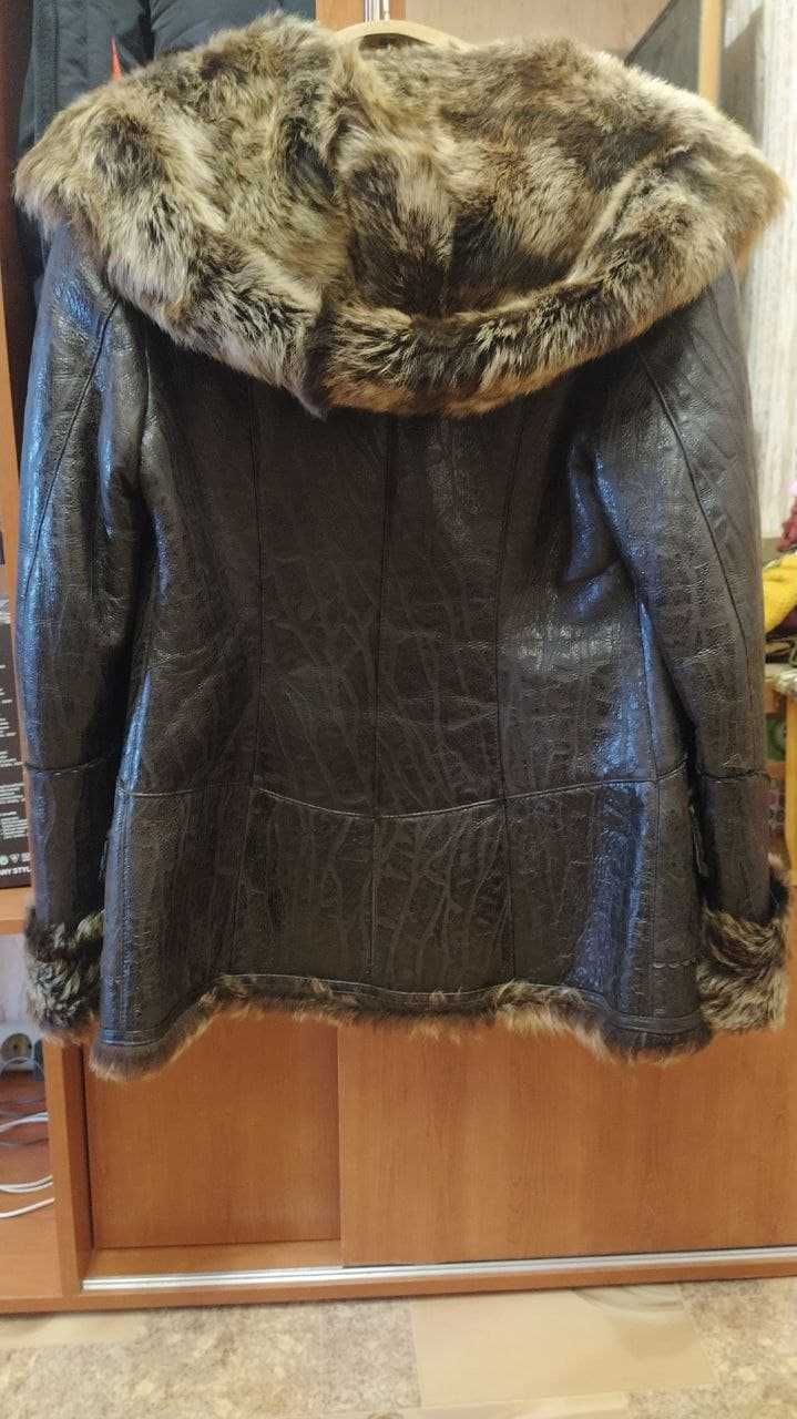 Продам  женскую дубленку!