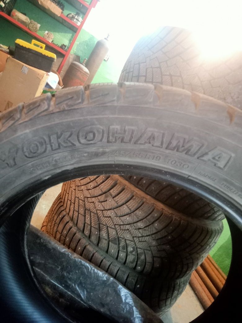 Продам колесо на запаску , стояла на Хайландере R 19.