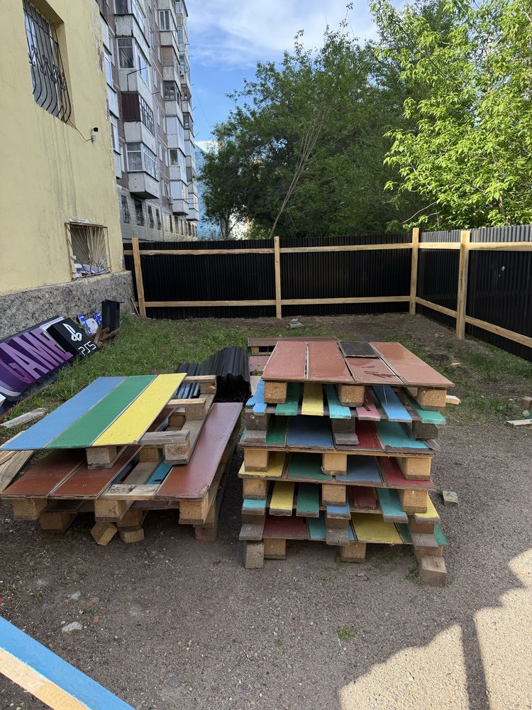 Продаеться паддоны