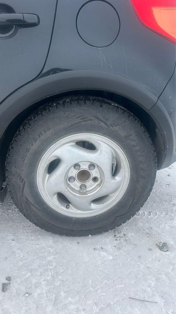 Диск с шиной 205/75, R15