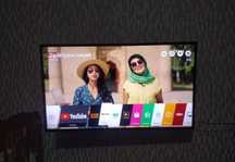 Большой смарт телевизор LG 124см - 49 дюймов. С кронштейном.
