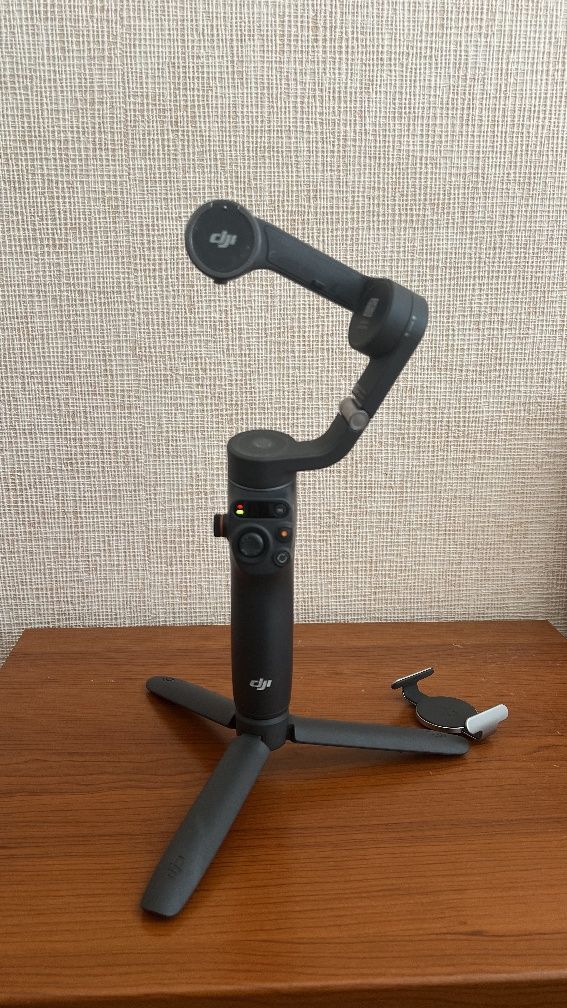 Стабилизатор DJI Osmo Mobile 6 (стедикам)

Идеальное состояние, в комп