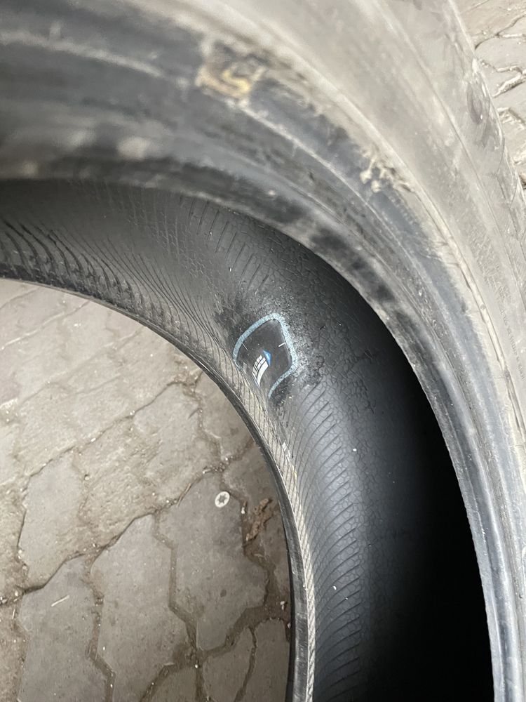 Продам комплект летних шин на 17