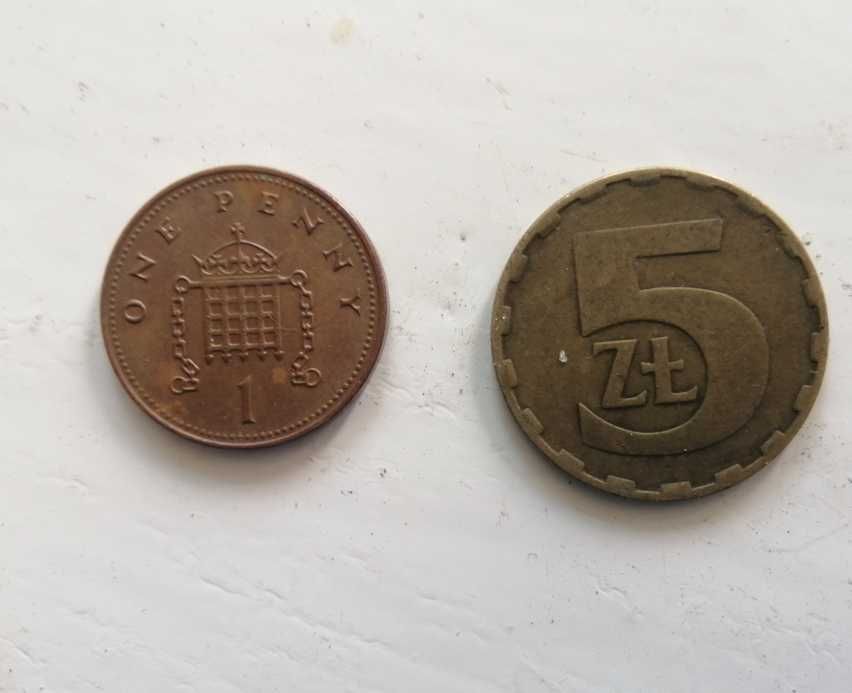 Продам монету 1 пенни 2007 года и 5 злотый 1984 года.