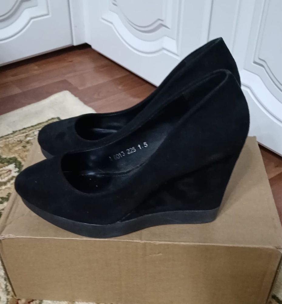 Туфли женские продам