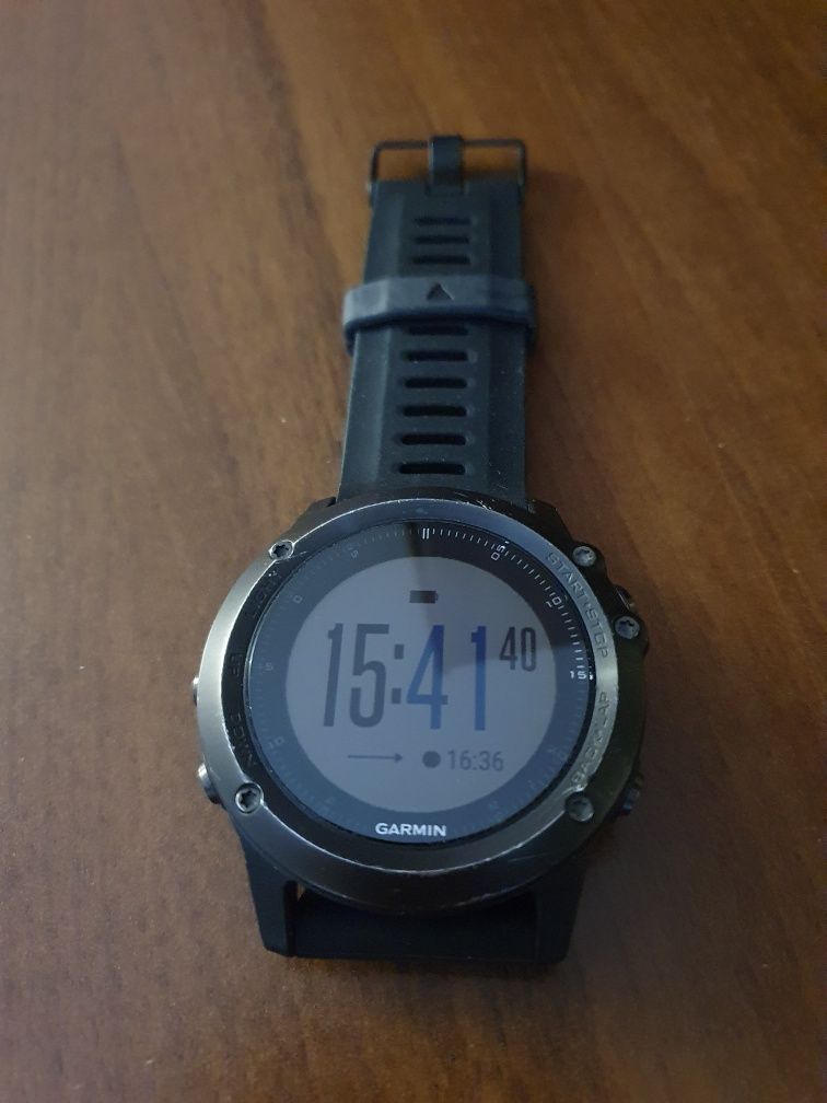 Спортивные часы garmin fenlx 3hr