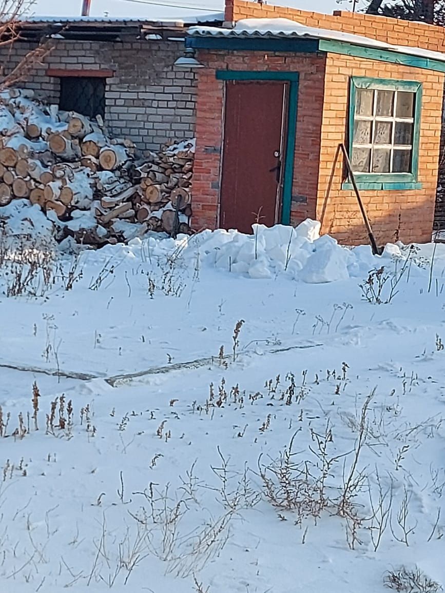 Продам котедж в 20-м микрорайоне.