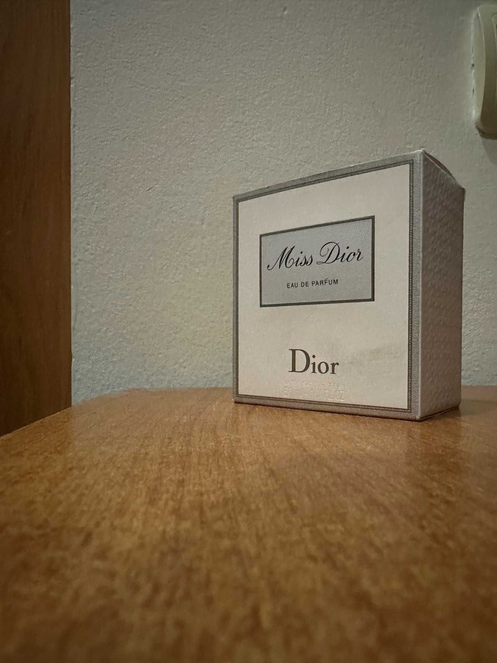 Женские духи, Miss Dior Eau De Parfum 50ml. (VAPORISATEUR SPRAY).