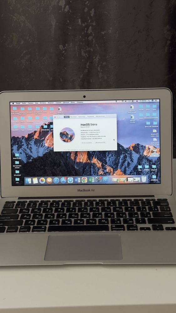 Продам Macbook Air 11 (макбук)  Mid 2012