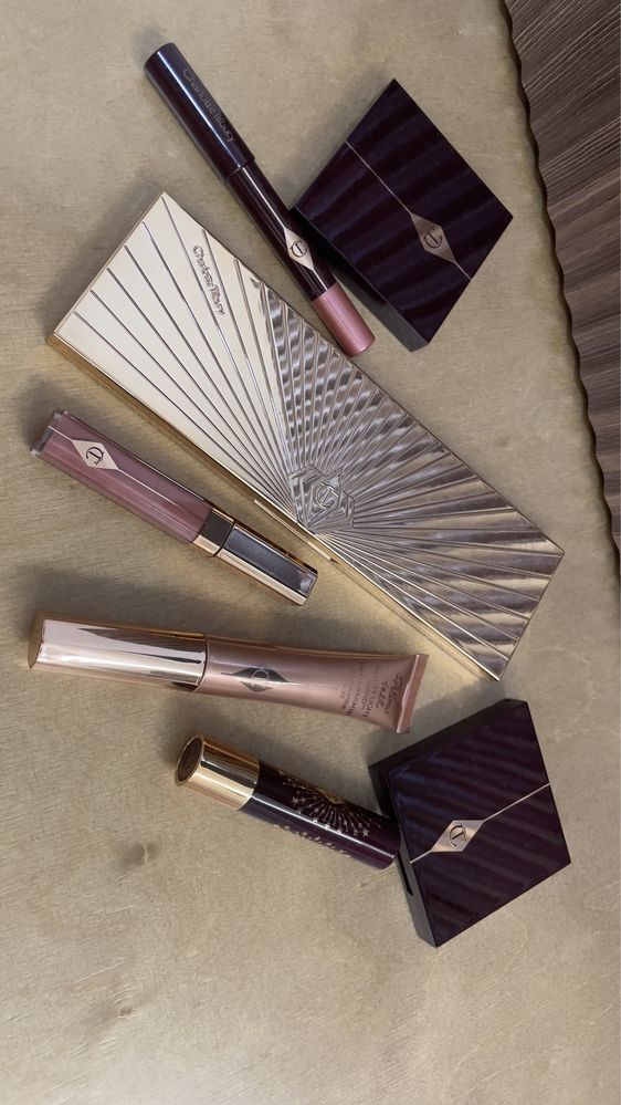 Набор Charlotte Tilbury, срочно!