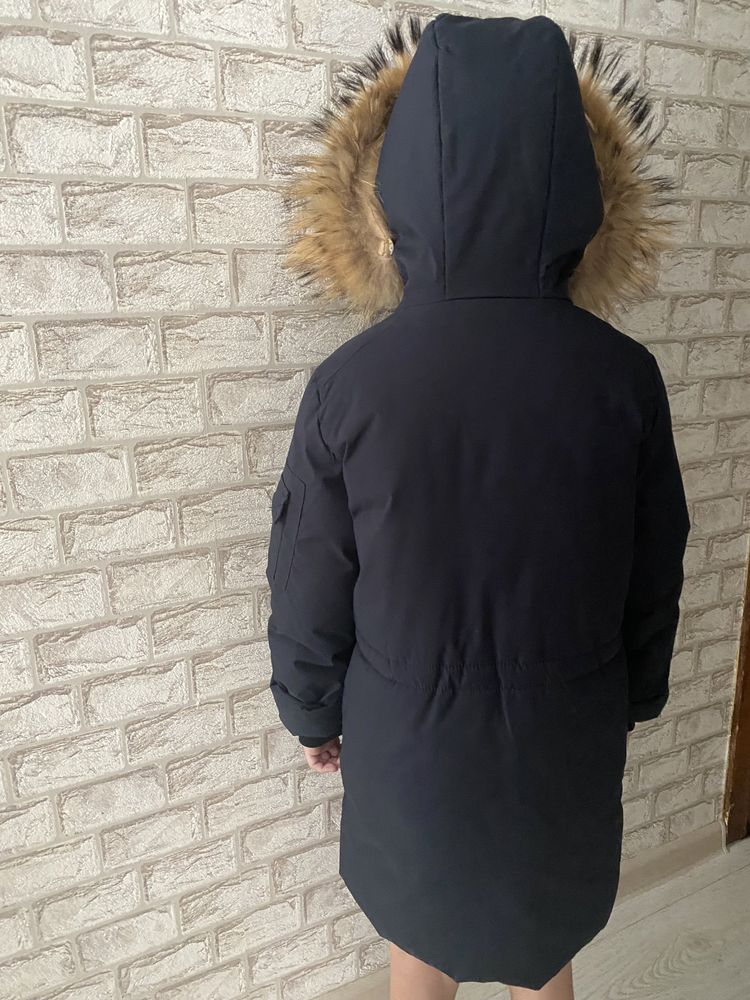 Продам куртку зимнюю на мальчика