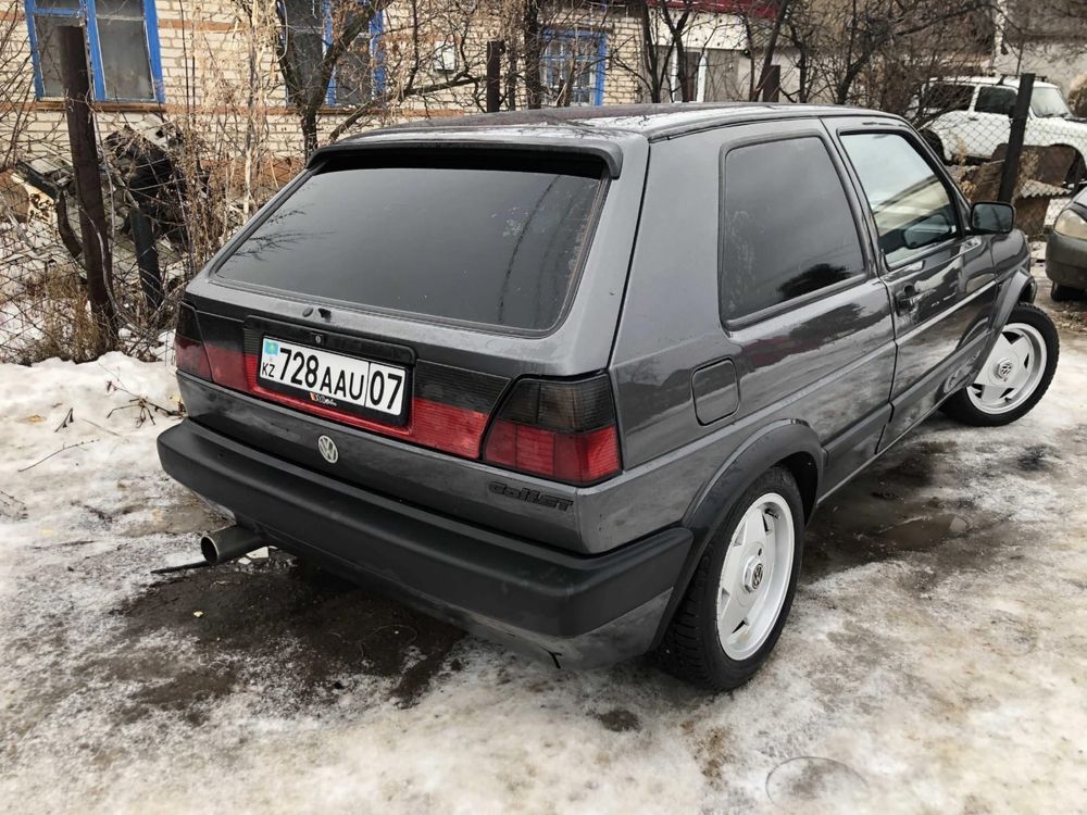 Продам машину VOLKSWAGEN GOLF 2 1989 г.в.