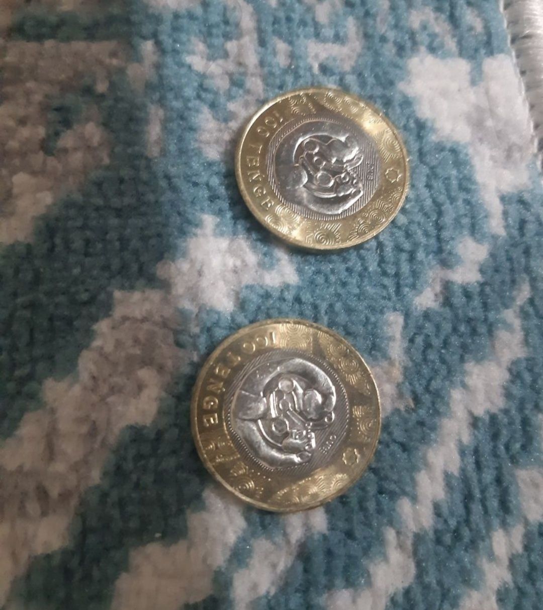 Продам коллекционные монеты 100₸ 12 штук разные.