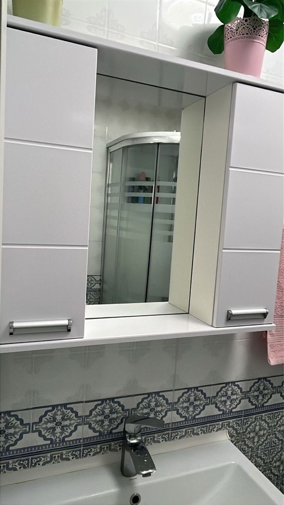 Продам гарнитур для ванной комнаты
