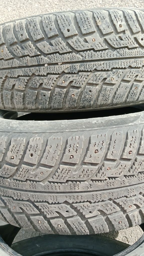 Продам бу шины зимние R17