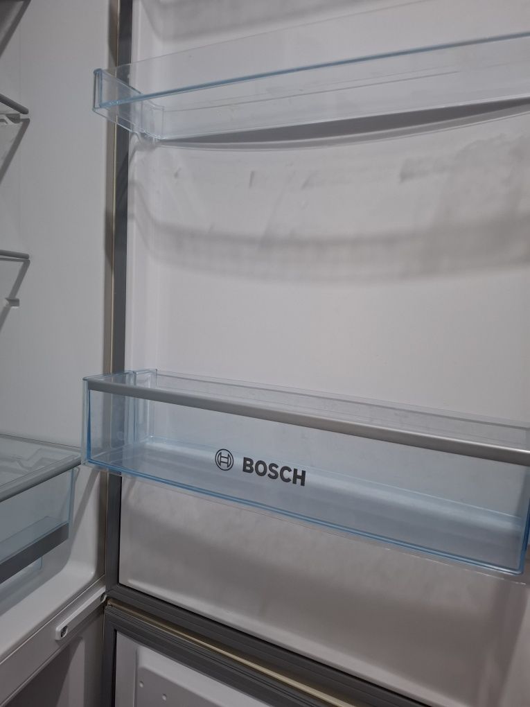Холодильник Bosch. Состояниесы жақсы. Бір қолдан ұсталған.