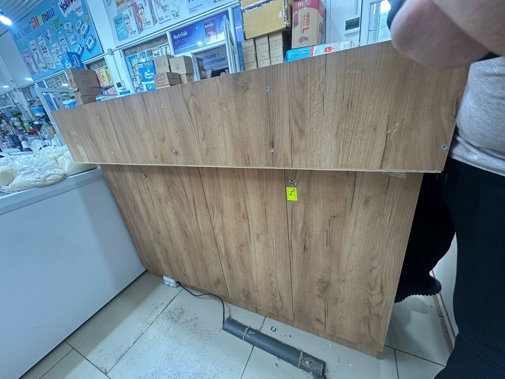 Продам мебель для магазина
