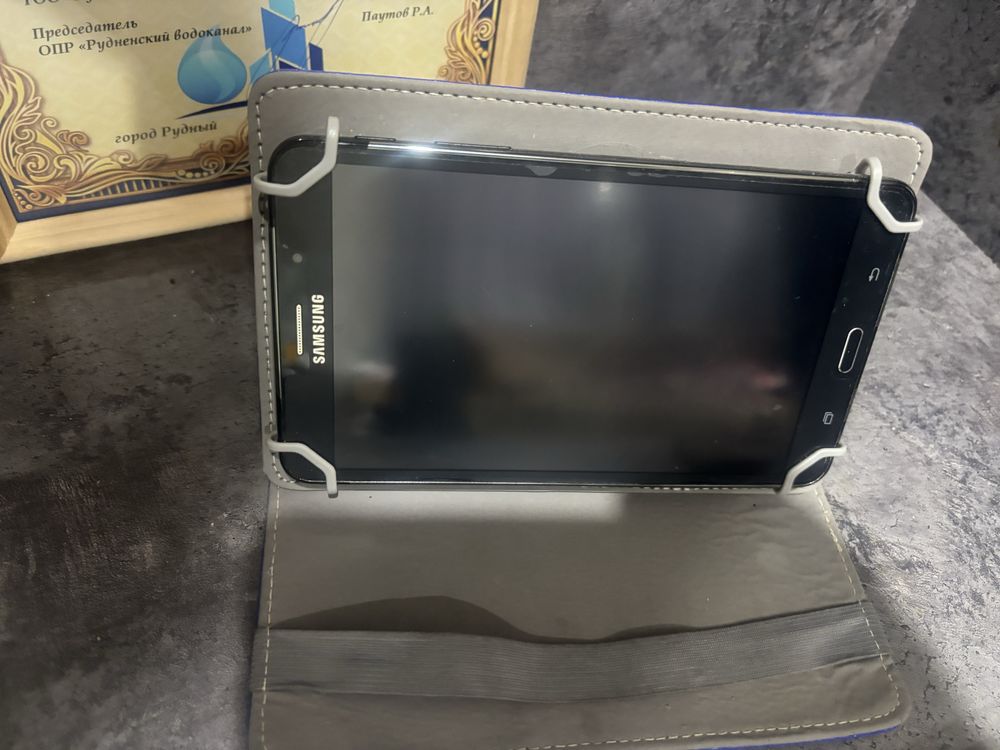 Продам планшет Samsung tab