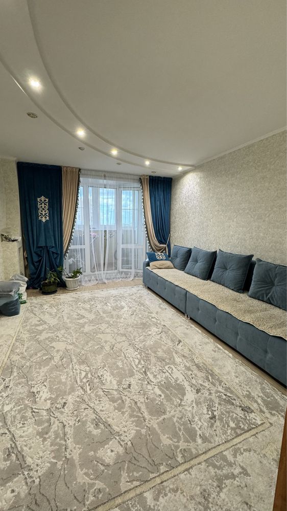 Продам 3 комнатную квартиру район 6 школы