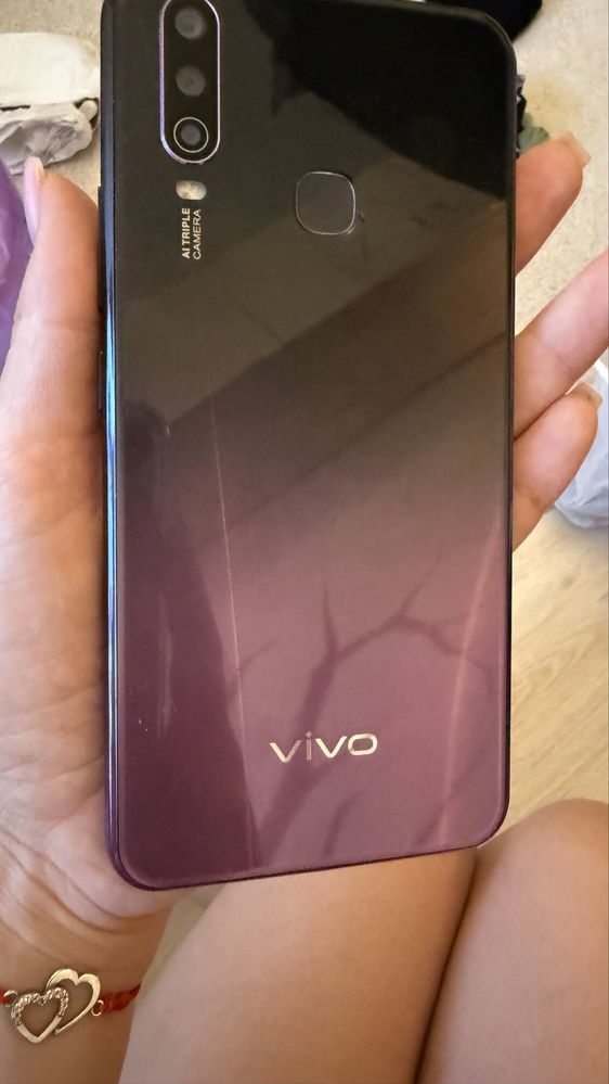 Телефон фирмы Vivo