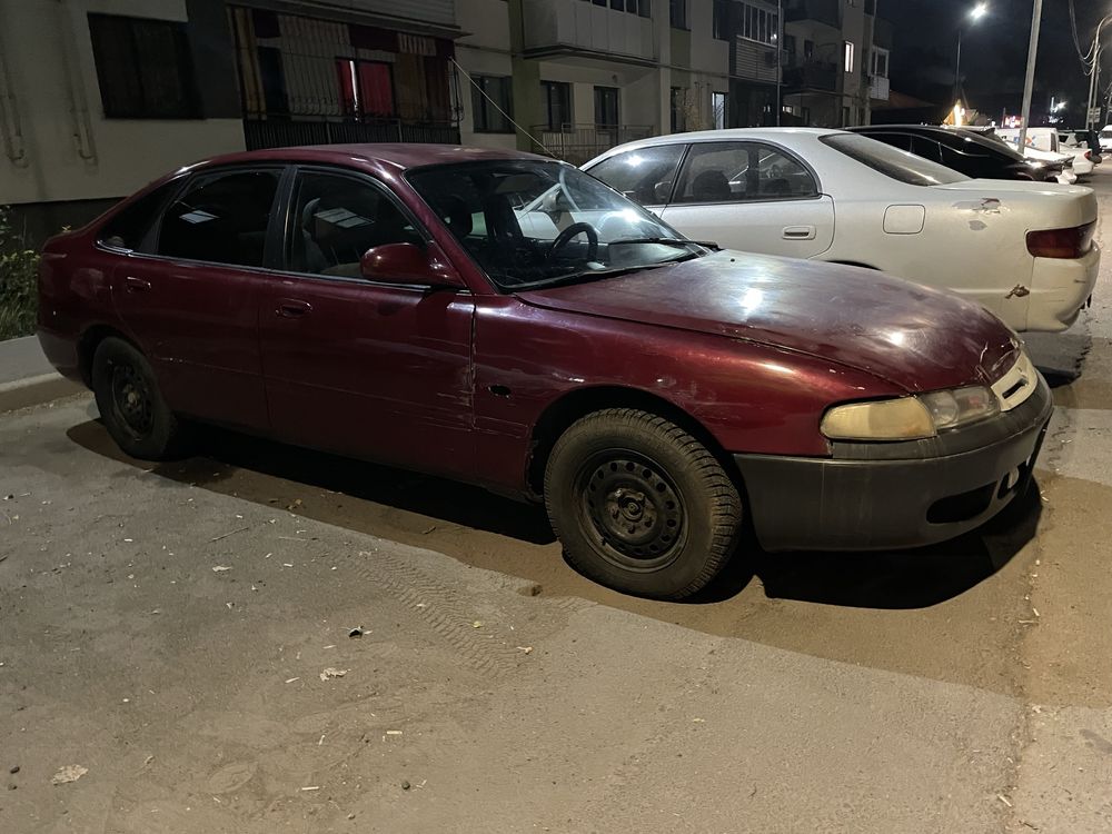 Продам в рассрочку Мазду Кронос