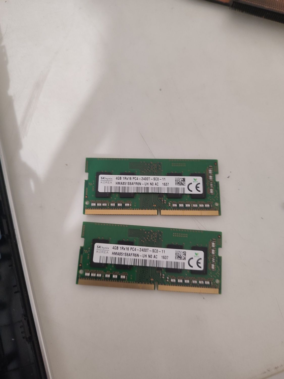 Продам озу 4 гб ддр 3 (Ddr4) 2 штуки