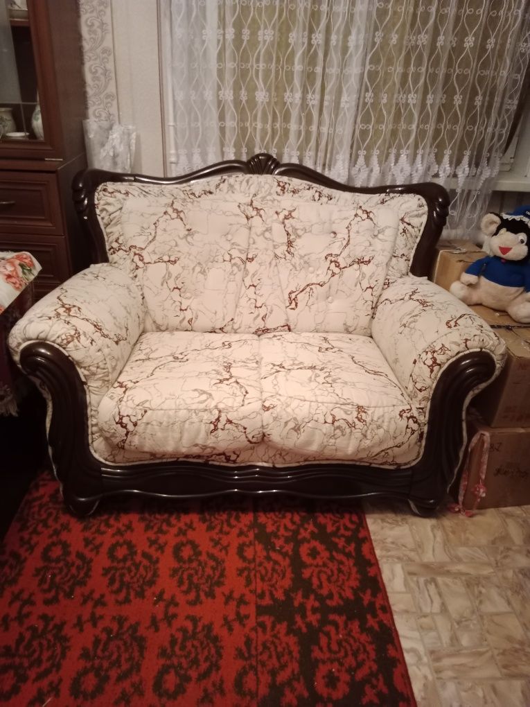 Продам мебель Потютьков в хорошем состоянии.