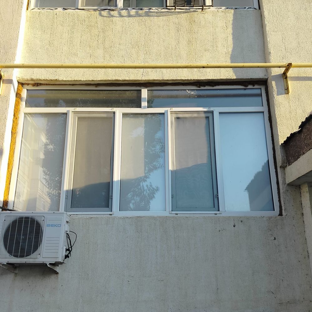 Пластиковое окно для лождия балкона