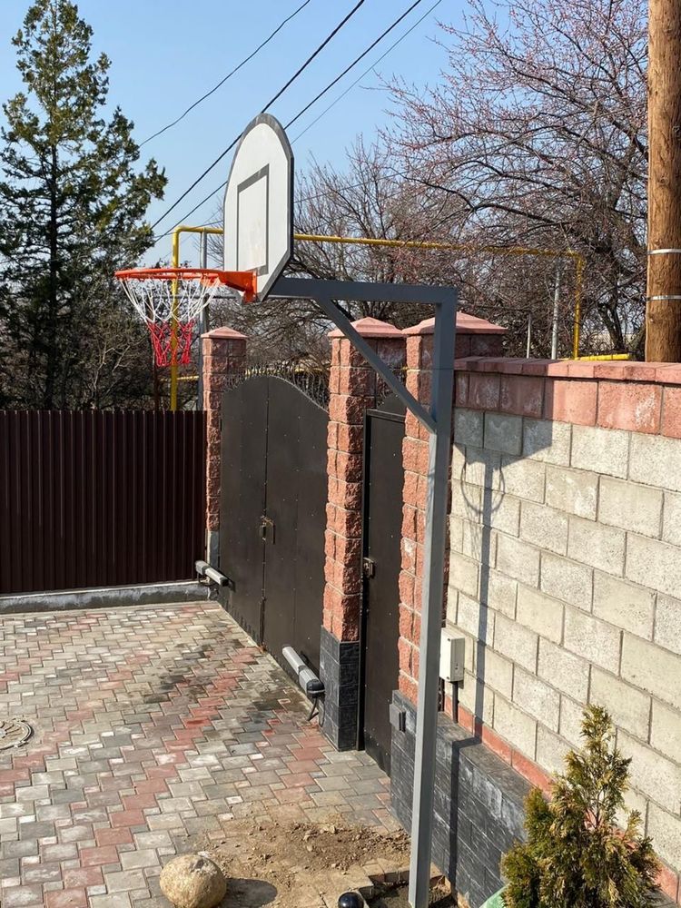 Продам железная Стойка для установки баскетбольного щита