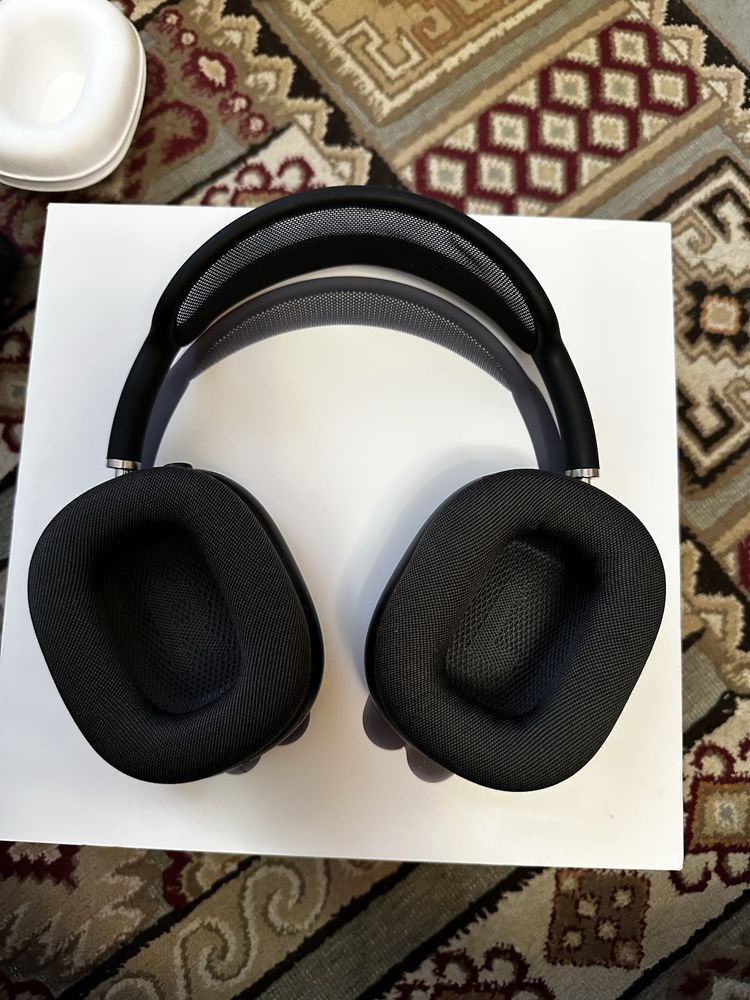 Продам airpods max