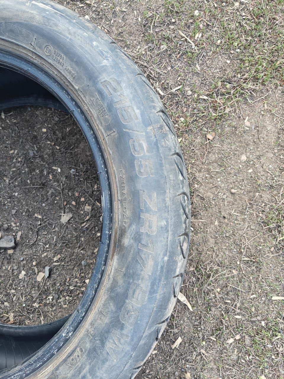 Продаются комплект летних шин 215/55R17