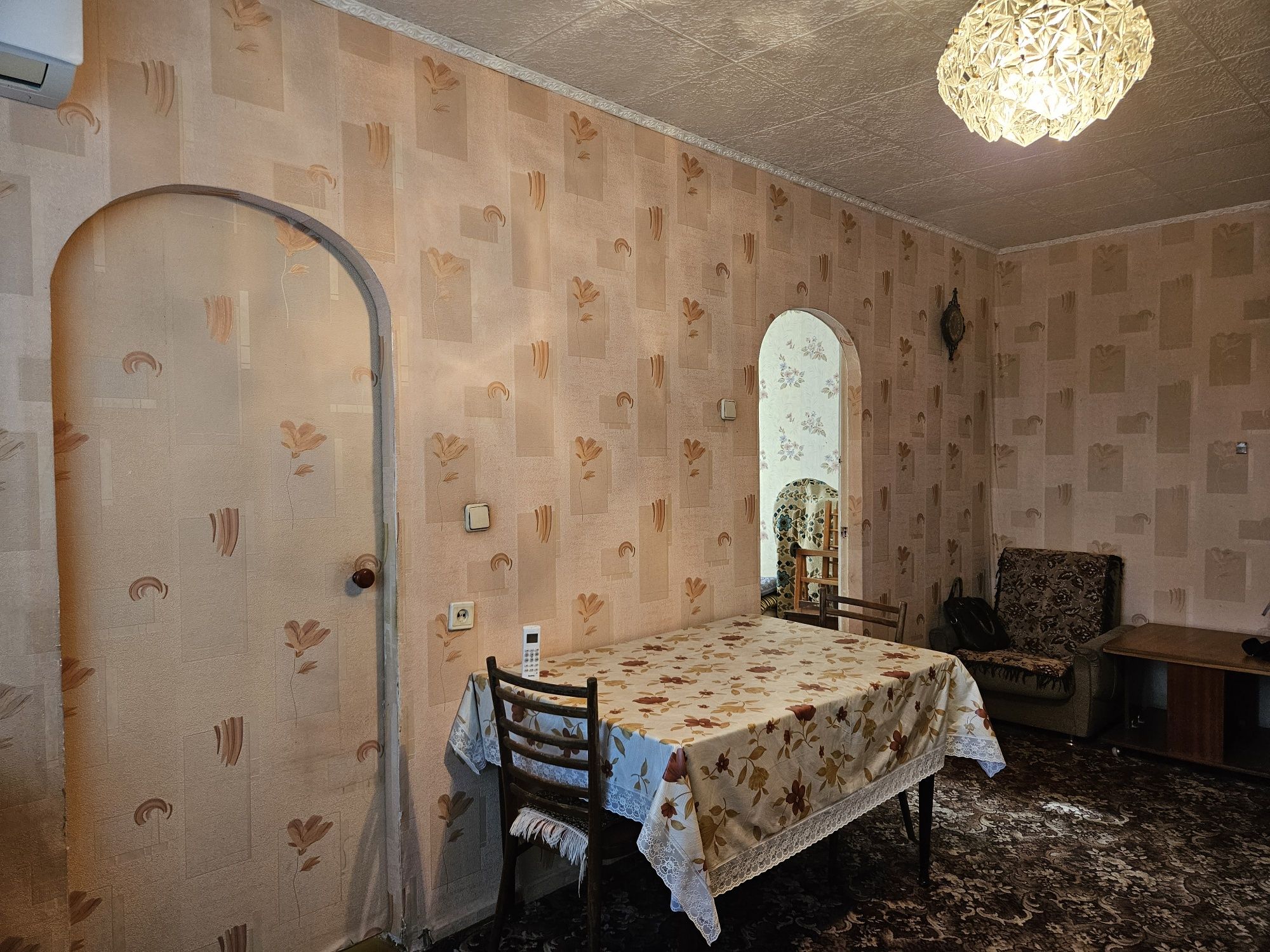 4х ком квартира район Айгуль 4(5)эт., 1971г.п.