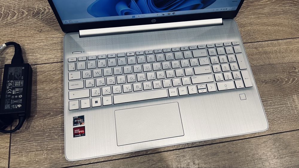 Ноутбук HP Ryzen 5-5/16GB/512GB SSD/Видеокарта 8GB