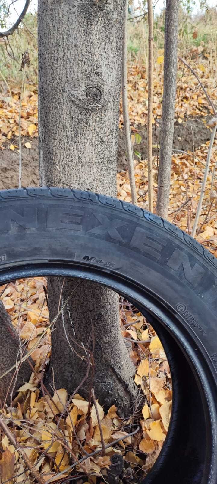 продам шины б/у в комплекте NEXEN M+S 235/60 R18 103H