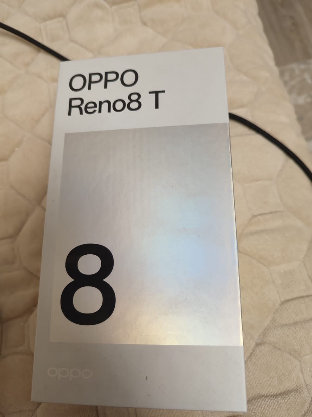 Продам смартфон Oppo reno 8t 256гб