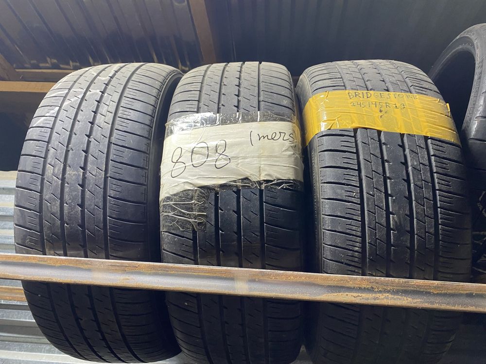 Три штуки летние шины 245/45/19 245/45R19 Bridgestoone.
