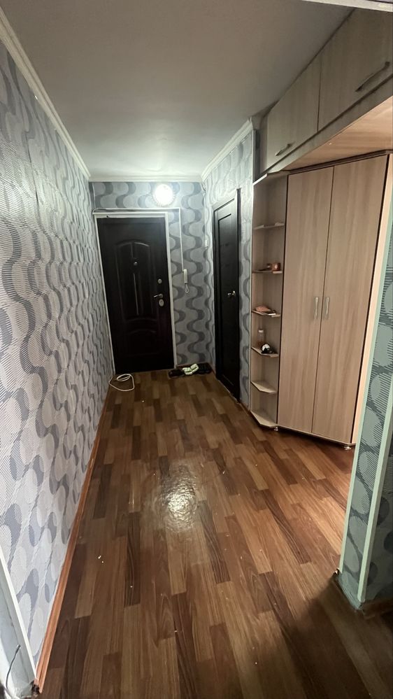 2 бөлмелі пәтер сатылады.