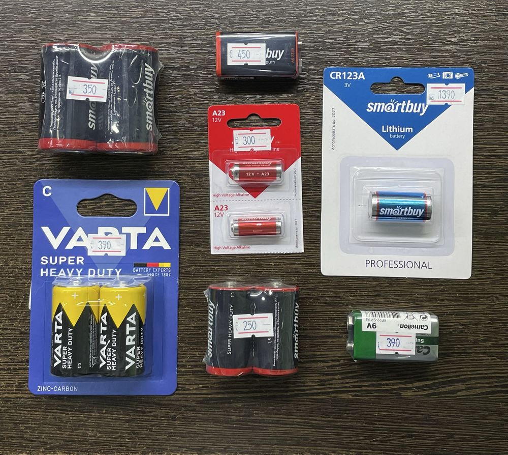 USB флешка, micro SD, батарейки и кроны