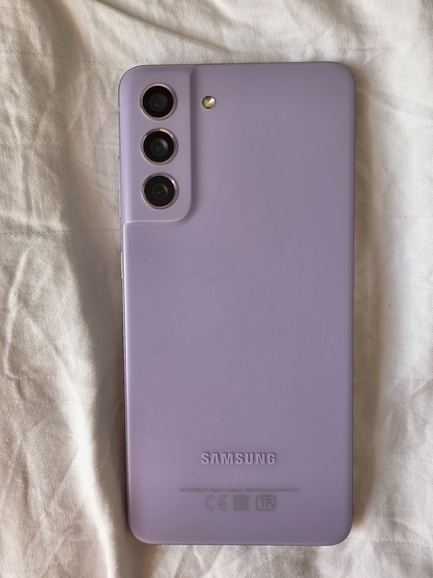 Samsung s21 fe в отличном состоянии