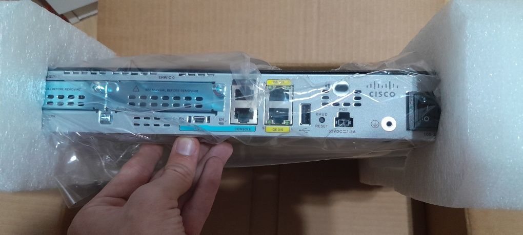 Продам роутер cisco вместе 3g модулем, в наличии около 15 шт.