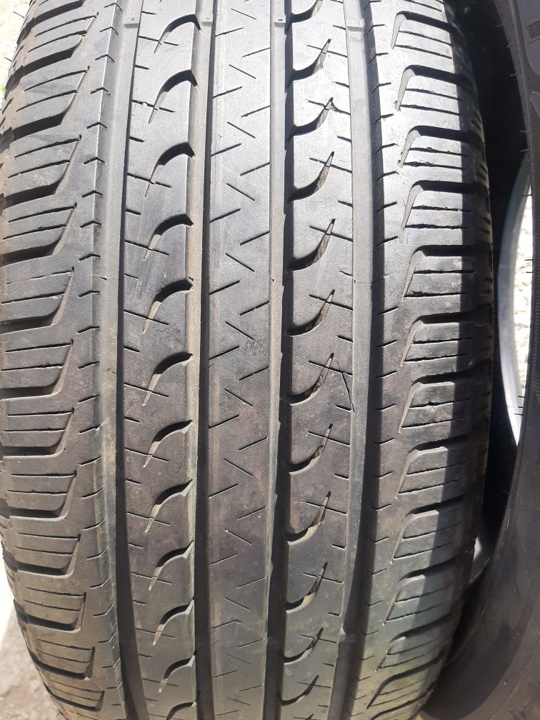 Продам шины 235/55/18 гудиэр